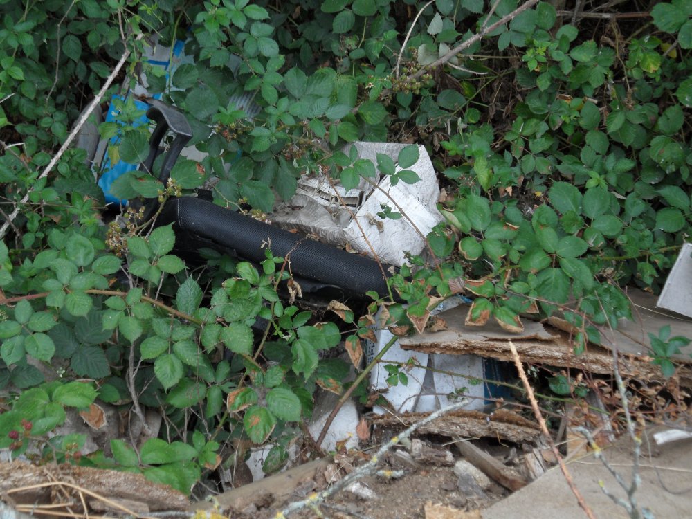 <strong>Dépôt sauvage à proximité du captage de La Ferté Milon</strong> <small>© USESA</small>